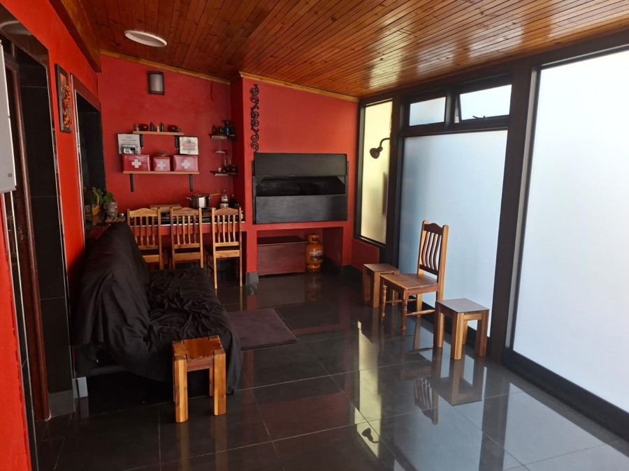 5 Bedroom Property for Sale in Protea Heights Western Cape